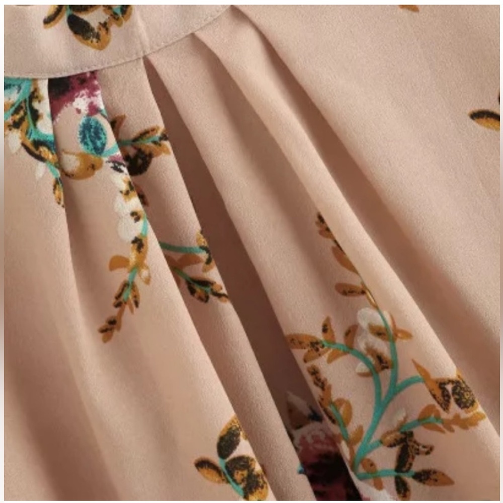Macy’s Floral Chiffon Pleated Blouse - Picture 2 of 8